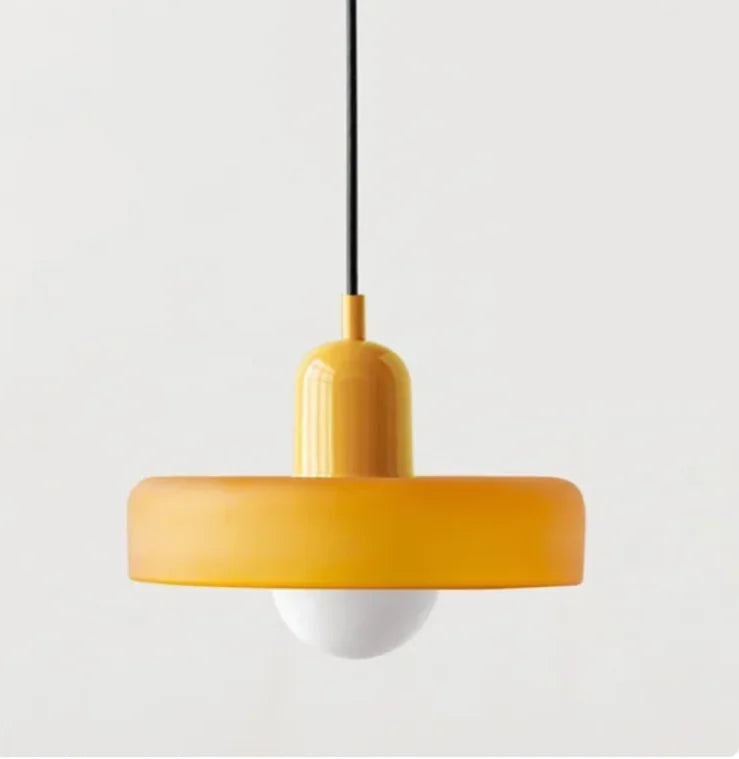 Suspension Bauhaus en verre blanc et orange, éclairage chaleureux pour intérieur moderne