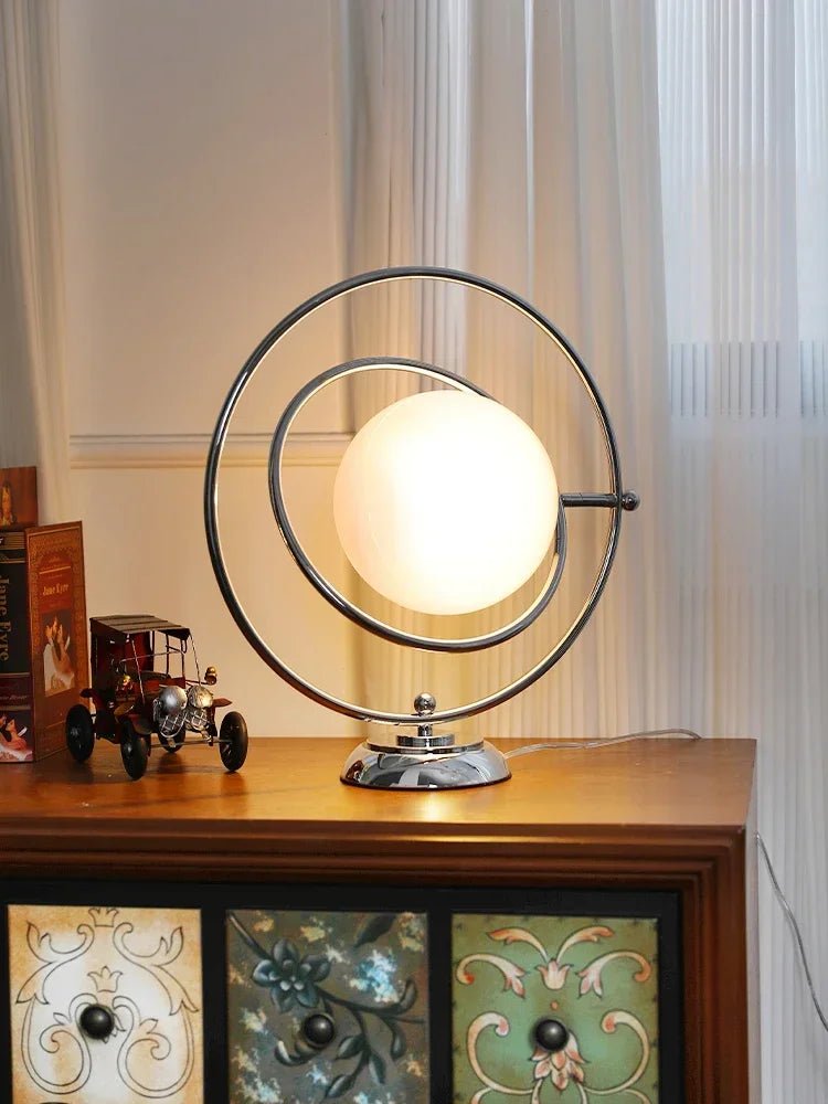 Lampe de table Bauhaus rétro en fer et verre, lumière douce pour bureau et chambre - Luminous Place