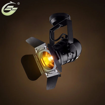 Plafonnier industriel vintage en fer noir à quatre feuilles, éclairage cosy pour salon et loft