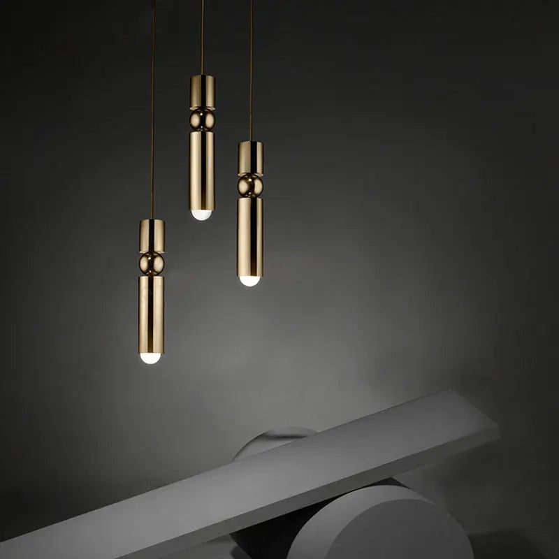 Suspension LED cylindrique dorée design nordique moderne pour intérieur cosy