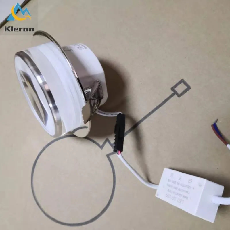 Plafonnier LED intégré en cristal et verre pour ambiance moderne et cosy