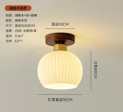 Plafonnier d'entrée en bois et verre, style wabi sabi rétro, ambiance chaleureuse