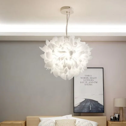 Plafonnier suspension pétale design italien en PVC blanc, lumière chaude romantique