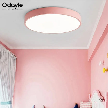 Plafonnier LED circulaire moderne en métal et acrylique, design minimaliste pour intérieur