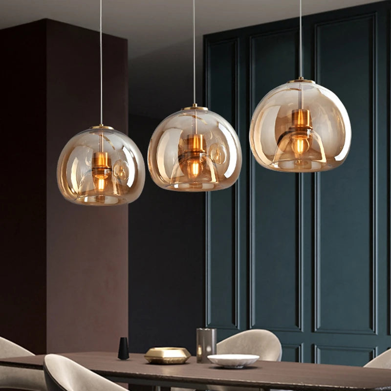 Plafonnier LED minimaliste en verre et métal noir, design moderne pour intérieur