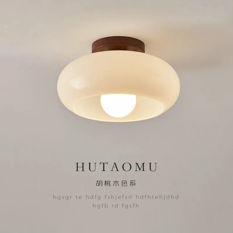 Plafonnier d'entrée en bois et verre, style wabi sabi rétro, ambiance chaleureuse