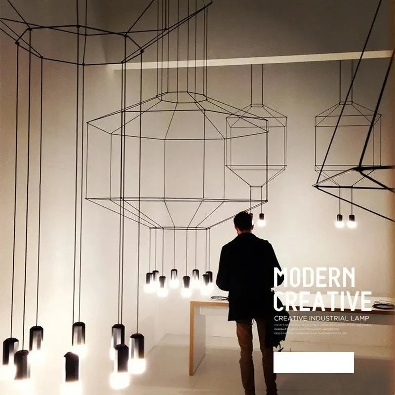 Suspension escalier moderne LED en fer et acrylique noir G9