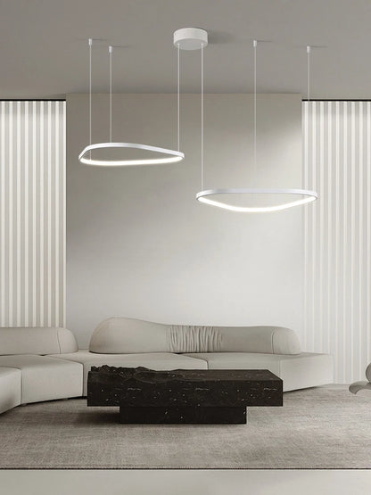 Suspension lustre nordique triangulaire en métal, lumière chaude pour salon et chambre