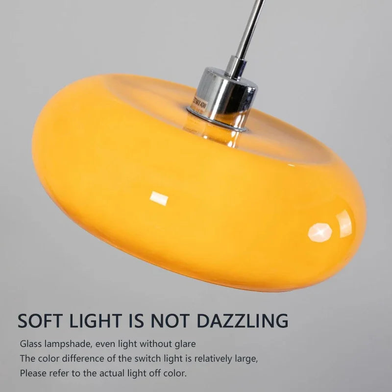 Suspension Bauhaus en verre blanc et orange, éclairage chaleureux pour intérieur moderne