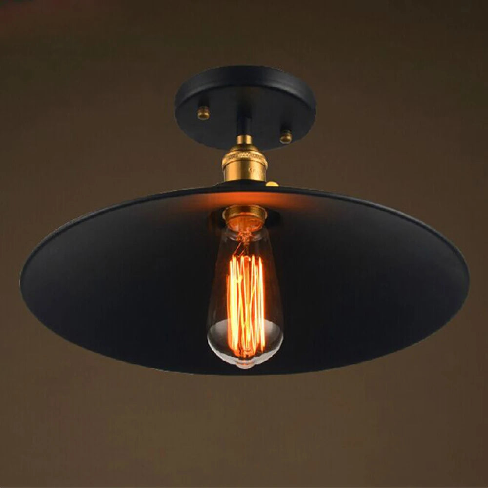 Plafonnier industriel vintage en fer noir, éclairage chaleureux pour salon et cuisine