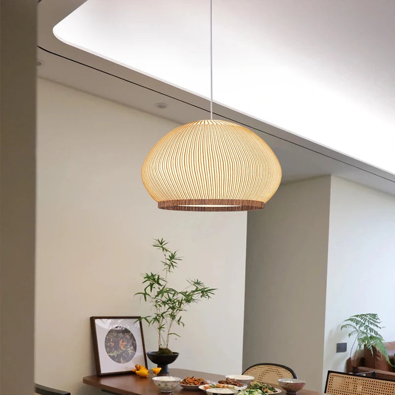 Suspension moderne en fer forgé et acrylique pour intérieur chaleureux