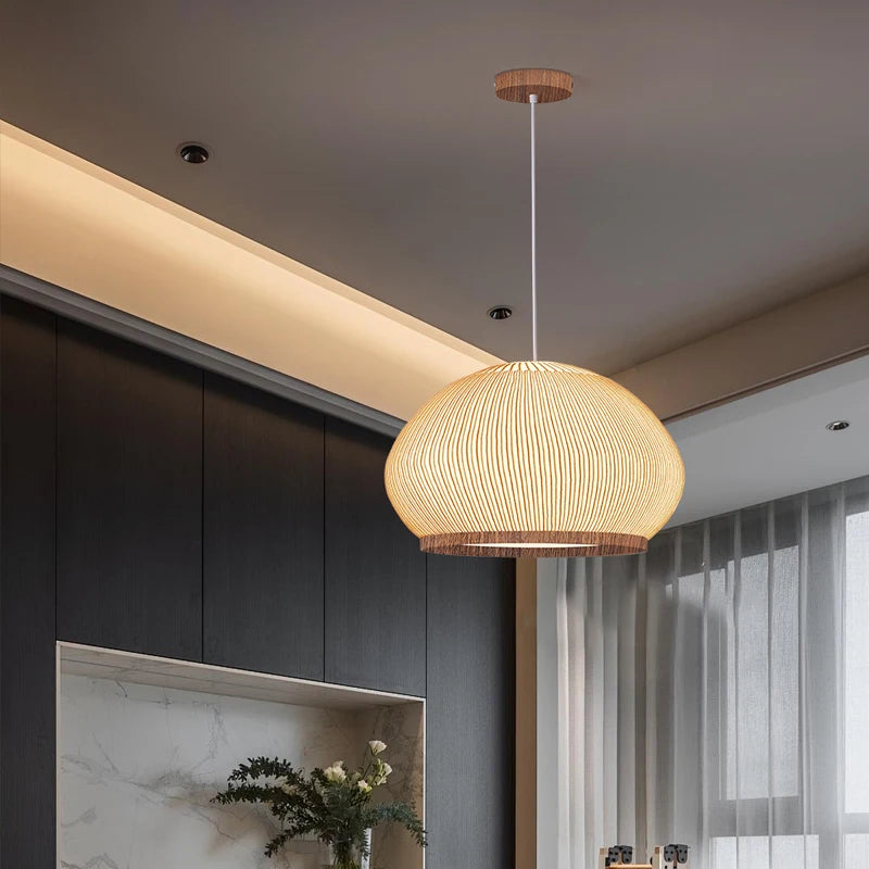 Suspension moderne en fer forgé et acrylique pour intérieur chaleureux