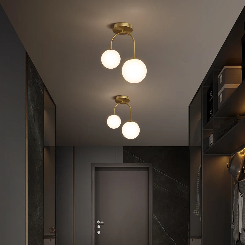 Plafonnier LED moderne en verre et métal pour intérieur design nordique