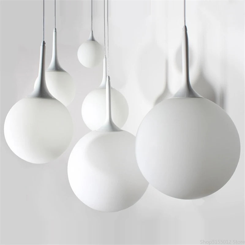 Suspension LED Boule en Verre Nordique, Luminaire Design Moderne