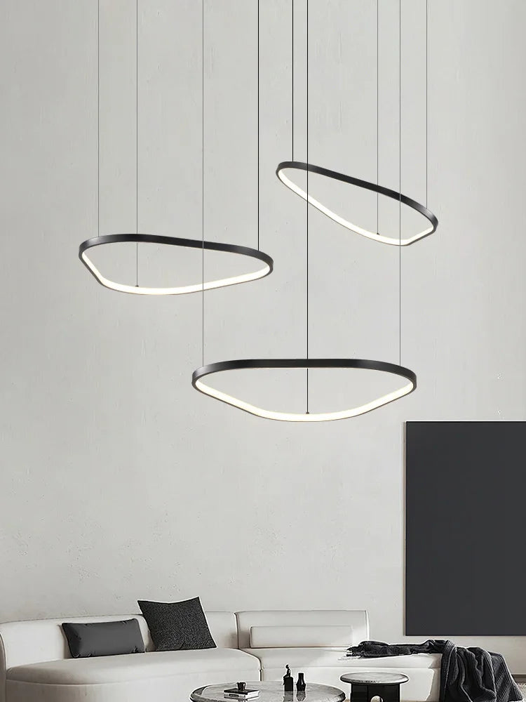 Suspension lustre nordique triangulaire en métal, lumière chaude pour salon et chambre