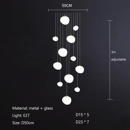 Suspension LED en verre blanc Gregg, design moderne pour villa et escalier