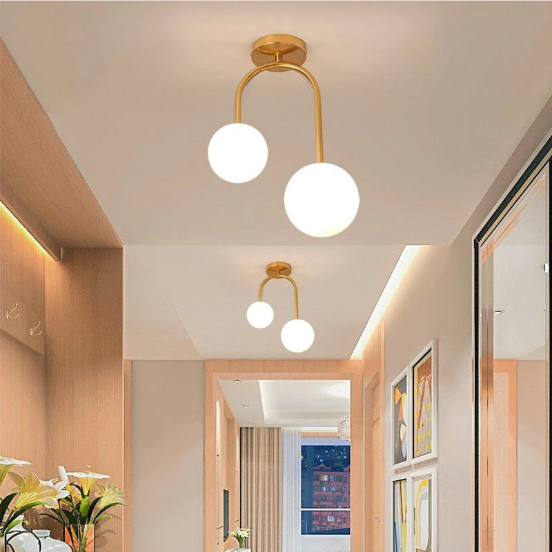 Plafonnier LED moderne en verre et métal pour intérieur design nordique