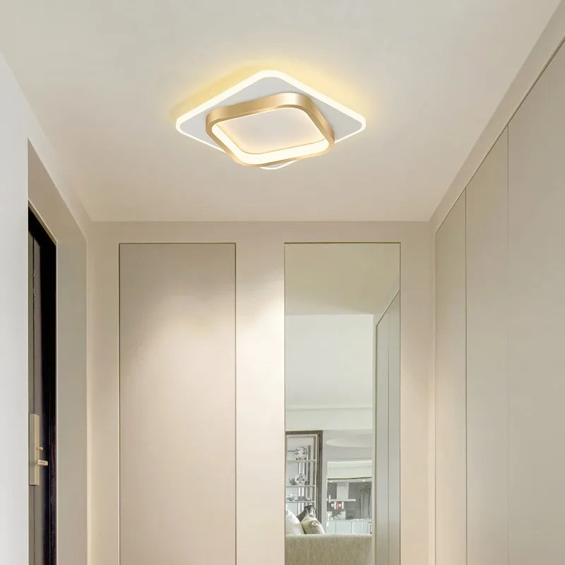 Plafonnier LED métal doré design nordique moderne pour couloir