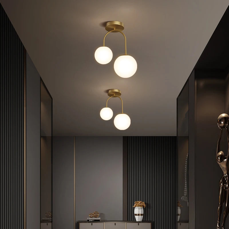 Plafonnier LED moderne en verre et métal pour intérieur design nordique