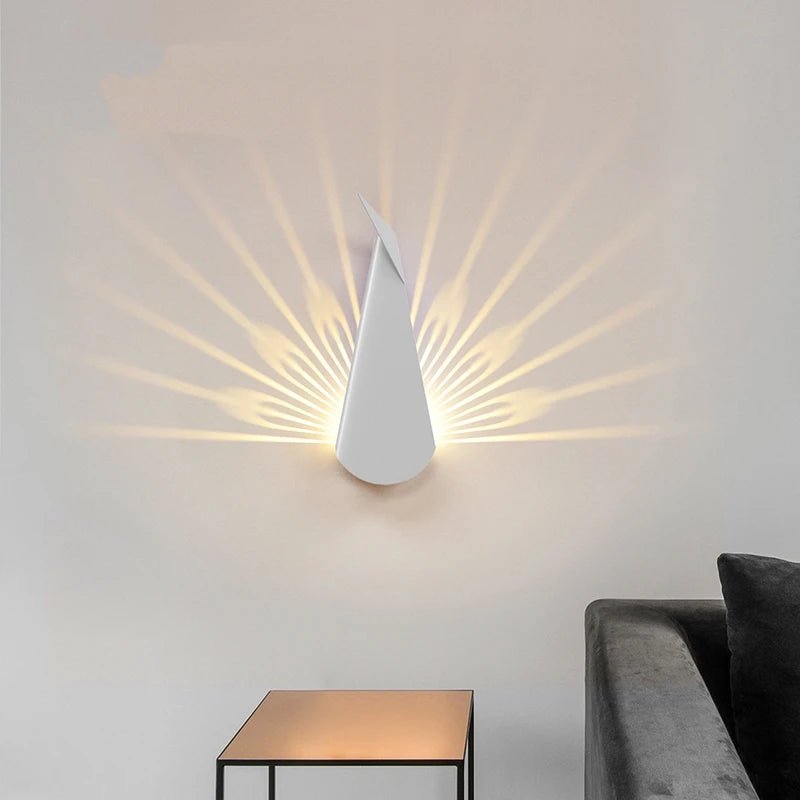 Applique Murale LED Moderne en Métal Or, Design Paon, Éclairage Chambre - Luminous Place