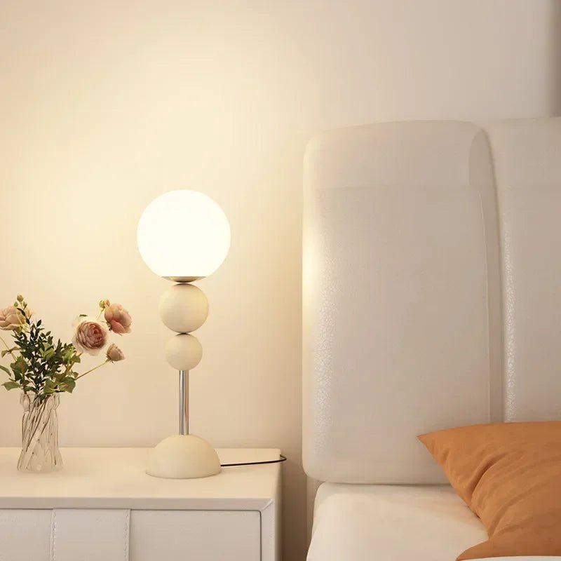 Lampadaire crème minimaliste en fer, lampe LED pour salon et chambre - Luminous Place