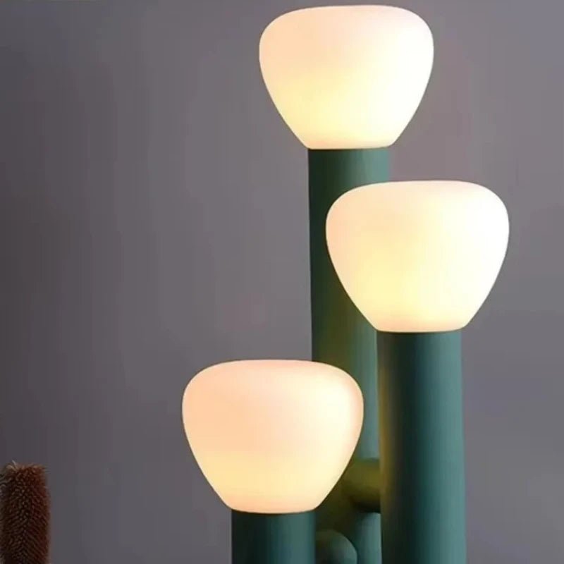 Lampadaire en verre et fer forgé Art Déco, lumière chaude d’ambiance - Luminous Place