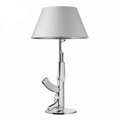 Lampadaire LED AK47 design post - moderne en métal doré, éclairage d’angle pour intérieur - Luminous Place