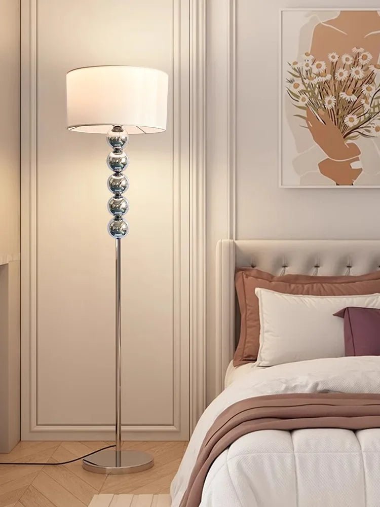 Lampadaire LED autoportant avec télécommande, design moderne pour intérieur - Luminous Place