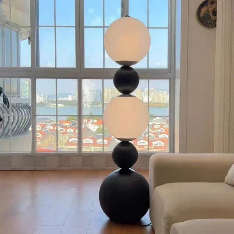 Lampadaire LED design médiéval gourde en acrylique, ambiance haut de gamme - Luminous Place