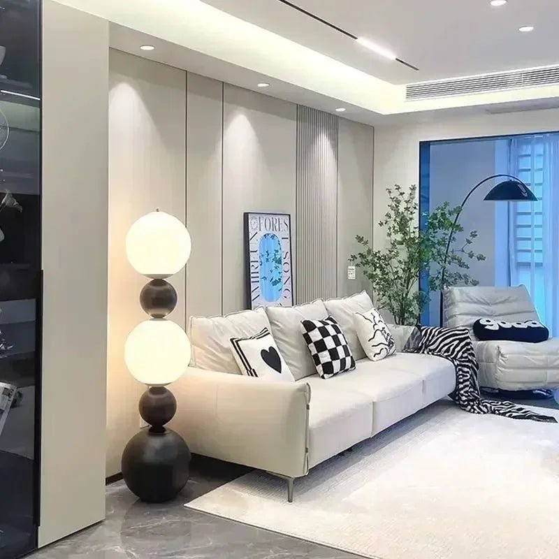 Lampadaire LED design médiéval gourde en acrylique, ambiance haut de gamme - Luminous Place