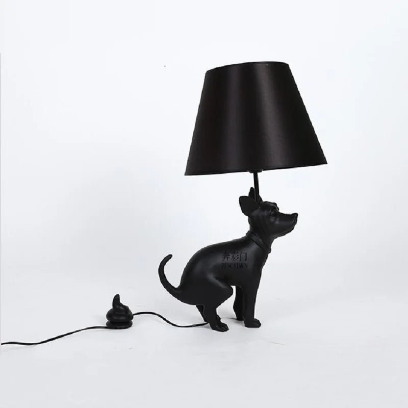Lampadaire LED en résine avec abat - jour tissu, design chien noir, ambiance cosy - Luminous Place