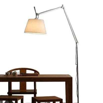 Lampadaire LED industriel en métal, bras réglable télescopique, ambiance cosy - Luminous Place