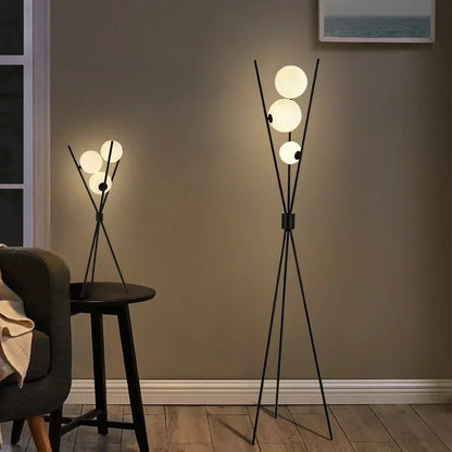 Lampadaire LED moderne à boule de verre, lumière d’ambiance chaleureuse pour intérieur - Luminous Place