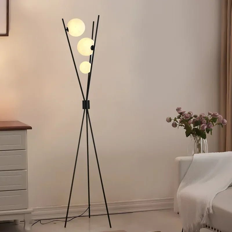 Lampadaire LED moderne à boule de verre, lumière d’ambiance chaleureuse pour intérieur - Luminous Place