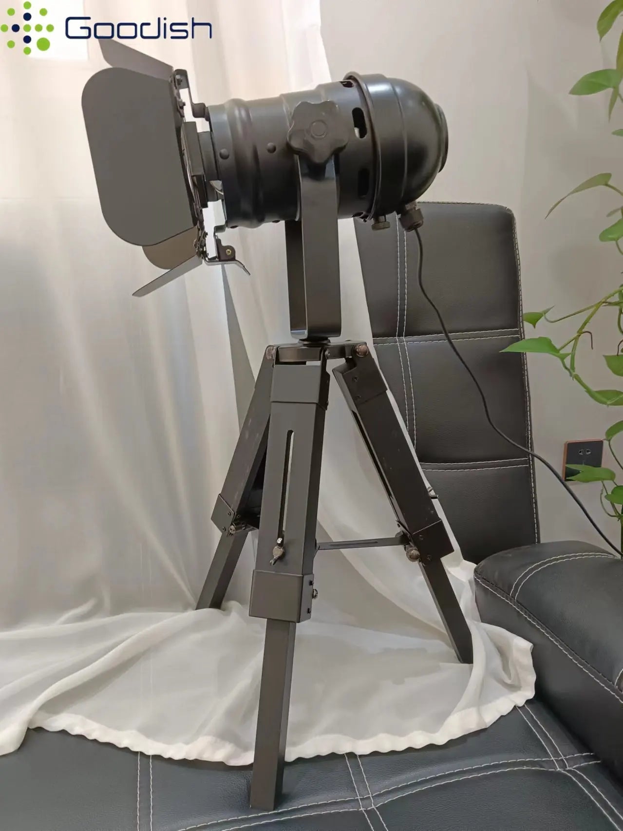 Lampadaire LED moderne en métal et bois, design minimaliste pour salon, lumière chaude - Luminous Place