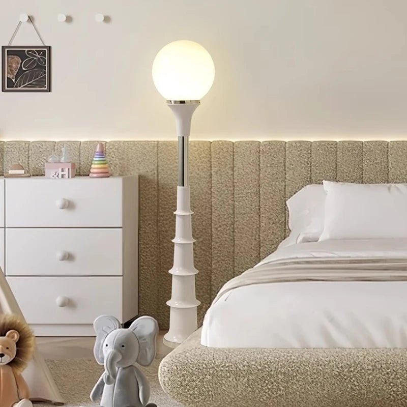 Lampadaire Memphis médiéval en fer et acrylique LED pour salon et chambre - Luminous Place