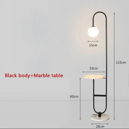 Lampadaire moderne noir et or avec lampe ronde et étagères en marbre - Luminous Place