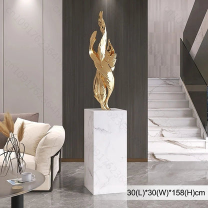 Lampadaire sculpture de sol en plumes résine, décor moderne et élégant - Luminous Place