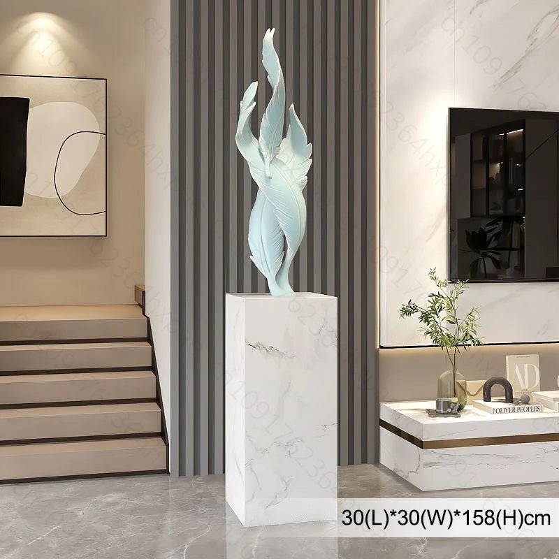 Lampadaire sculpture de sol en plumes résine, décor moderne et élégant - Luminous Place