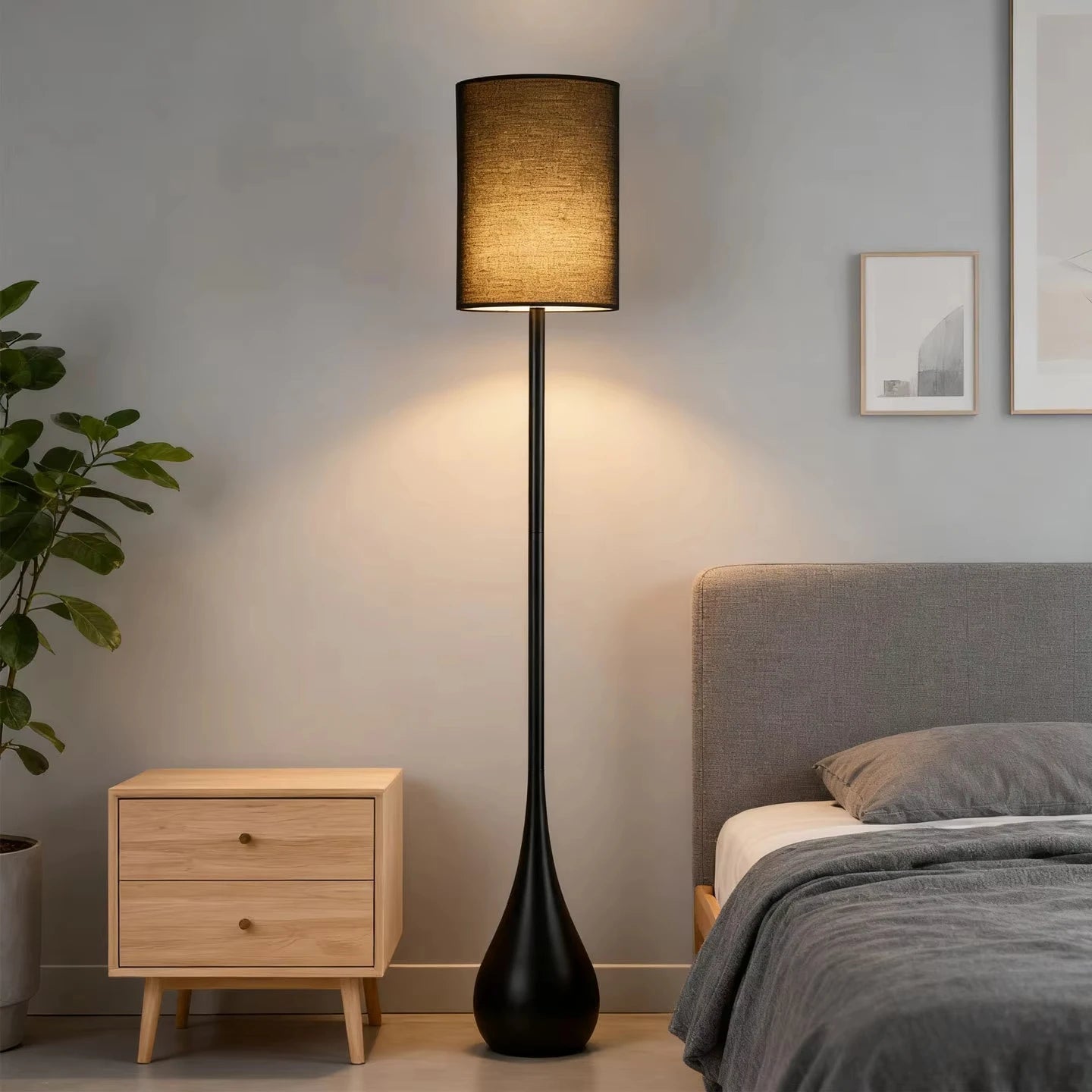 Lampadaire Wabi - Sabi en fer et tissu crème, lumière LED chaleureuse pour salon et chambre - Luminous Place