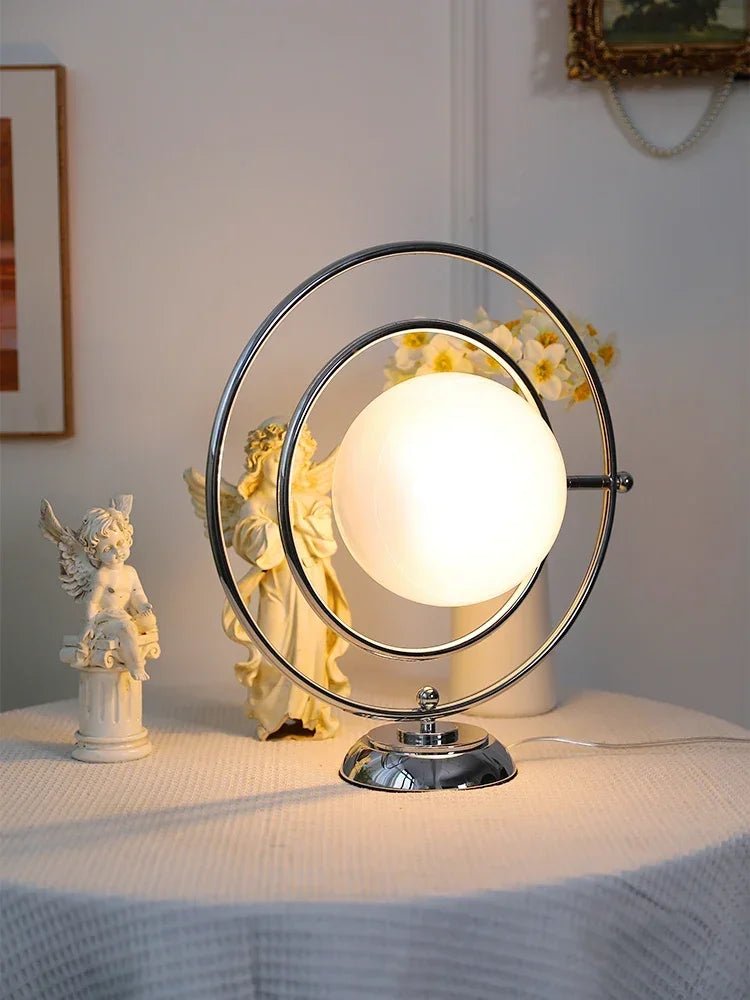 Lampe de table Bauhaus rétro en fer et verre, lumière douce pour bureau et chambre - Luminous Place