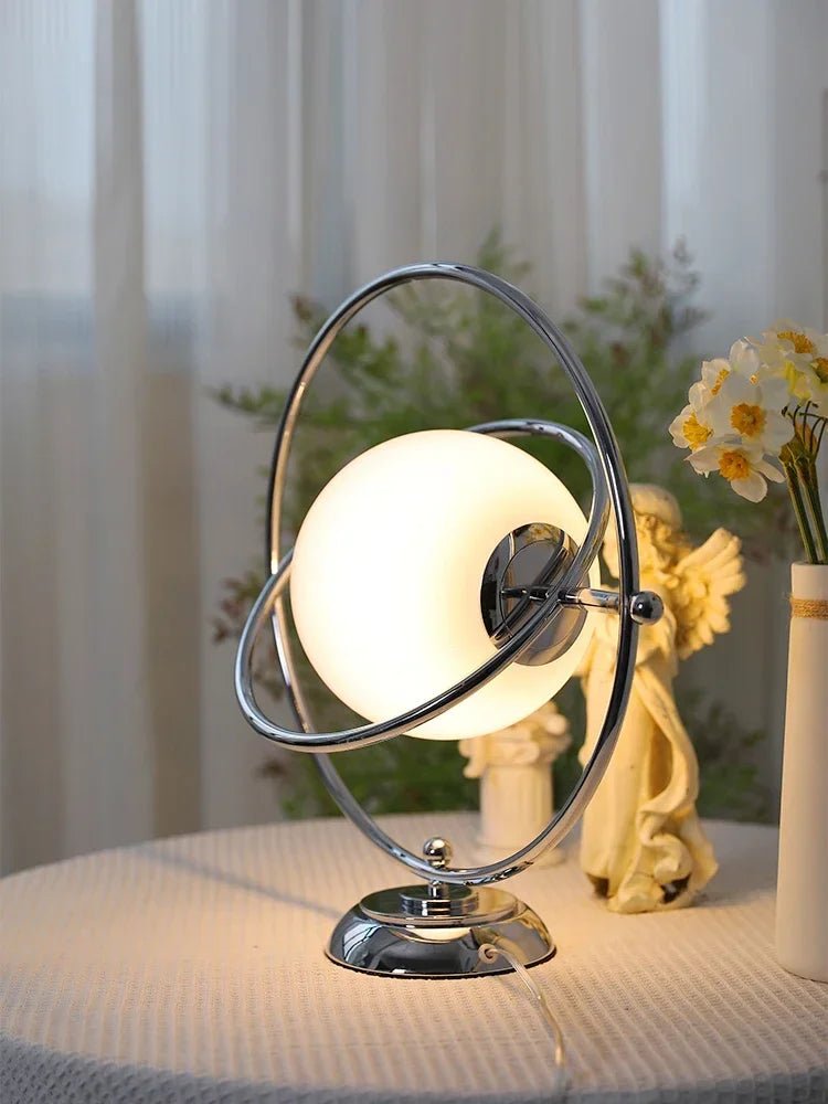 Lampe de table Bauhaus rétro en fer et verre, lumière douce pour bureau et chambre - Luminous Place