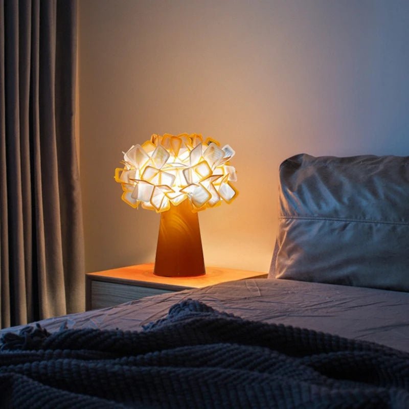 Lampe de table design italien à fleurs, éclairage décoratif pour chambre et bureau - Luminous Place