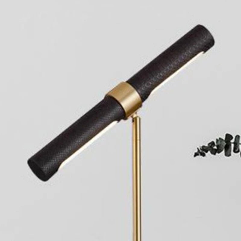 Lampe de table design luxe en cuir et marbre, éclairage intérieur chaleureux - Luminous Place