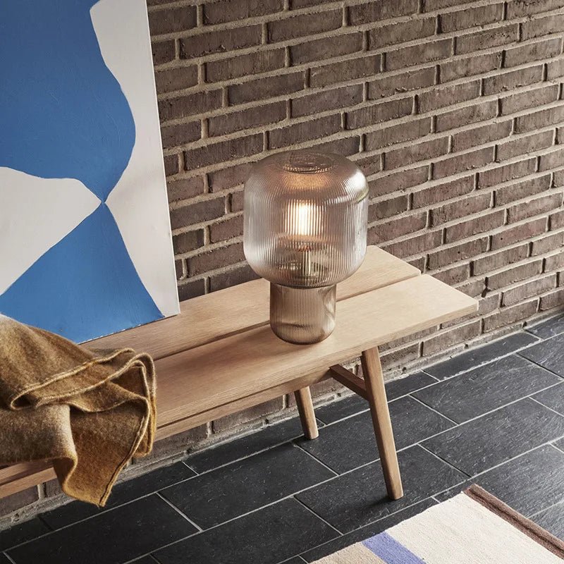 Lampe de table design minimaliste en verre pour lecture intérieure - Luminous Place