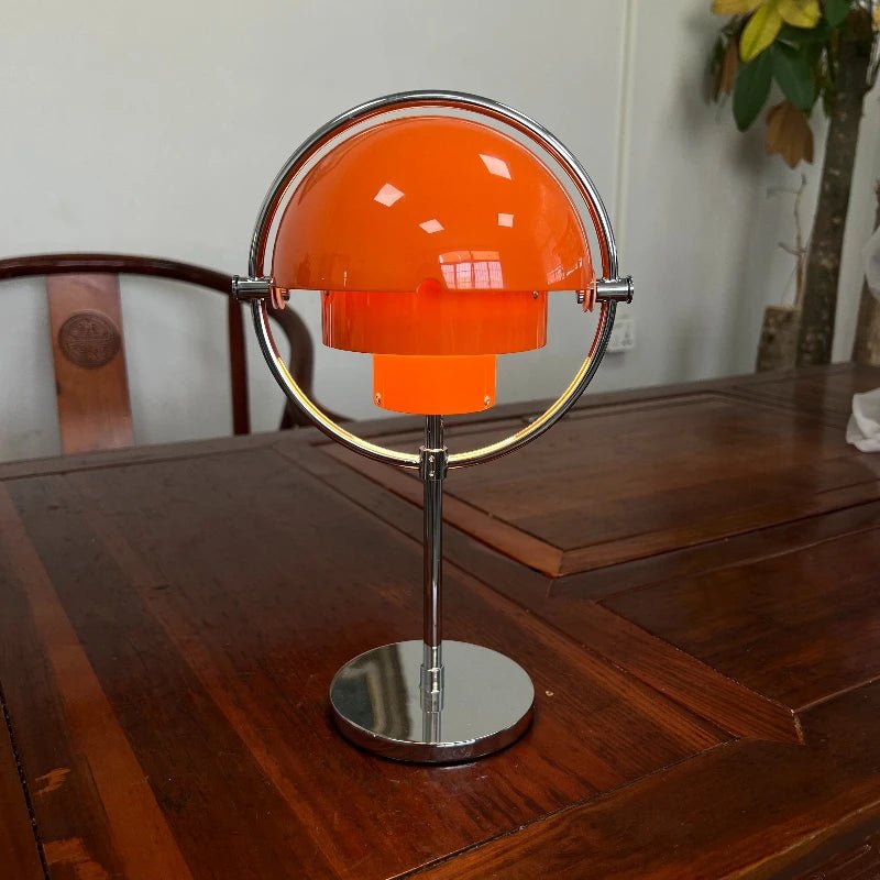 Lampe de table design moderne en métal noir et or, lumière chaude cosy - Luminous Place