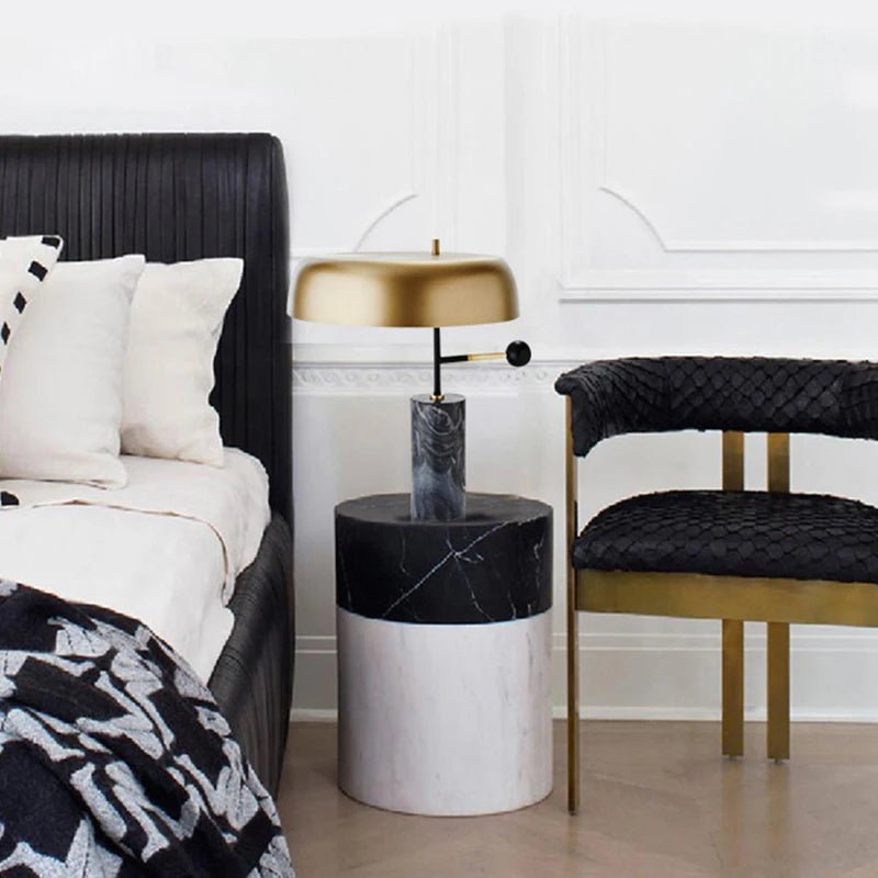 Lampe de table design nordique en marbre, lumière LED chaleureuse pour salon et bureau - Luminous Place