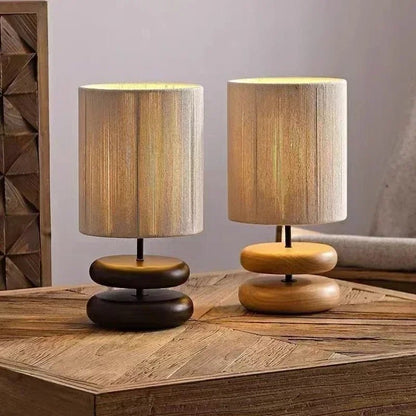 Lampe de table en bois avec abat - jour tissé à la main, ambiance chaleureuse pour chambre et salon - Luminous Place