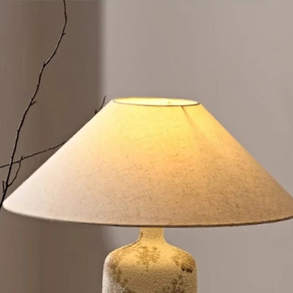 Lampe de table en céramique Wabi - Sabi, lumière d’ambiance rétro pour lecture - Luminous Place