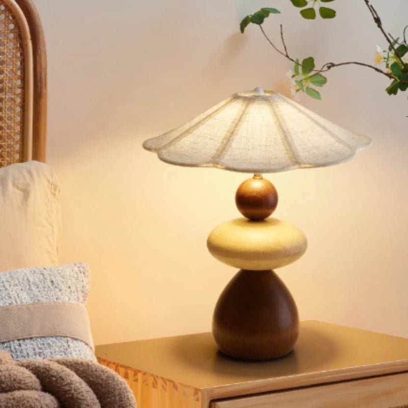 Lampe de table en résine effet marbre, design post - moderne nordique, éclairage intérieur chaleureux - Luminous Place